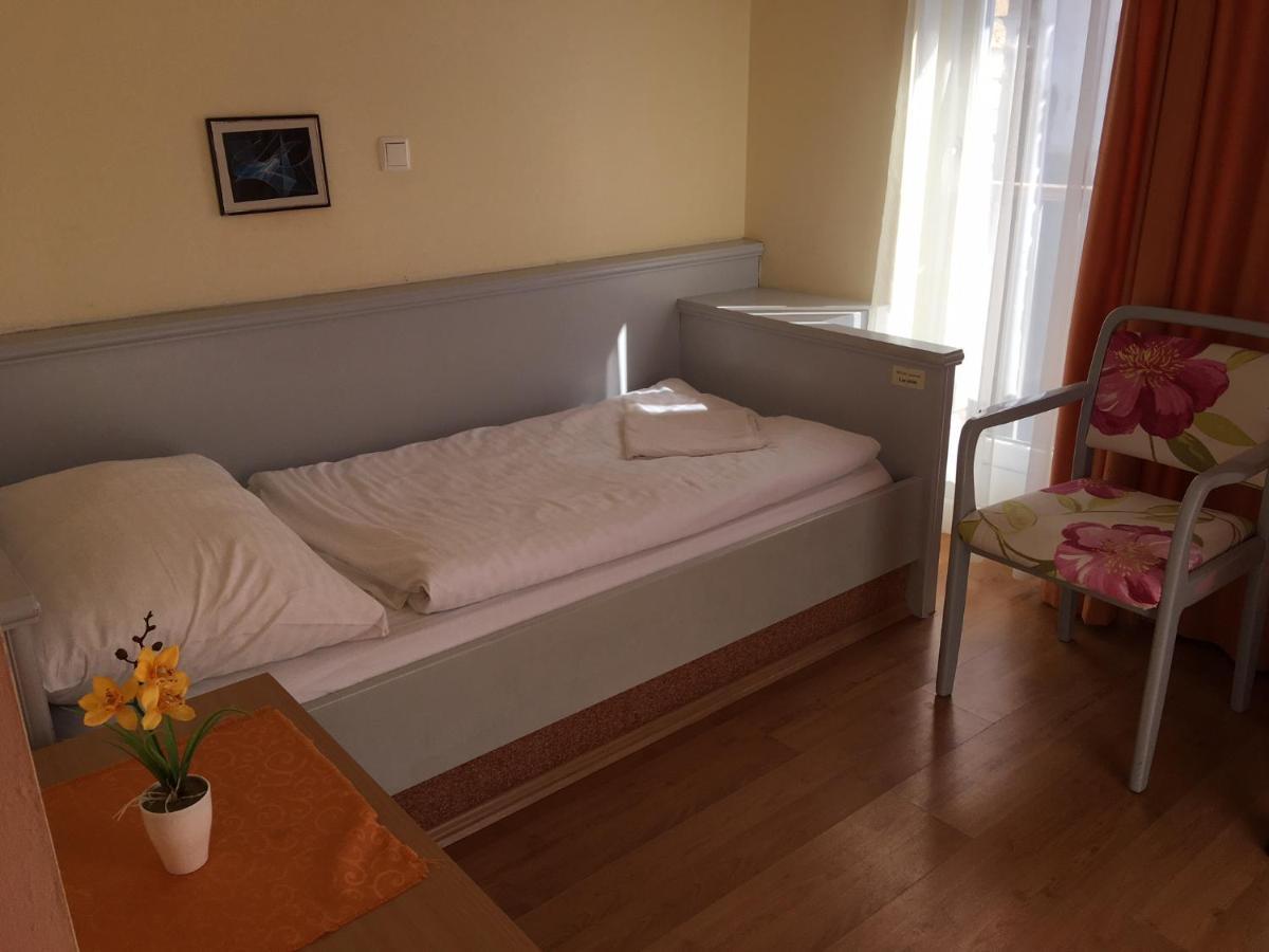 Foter Panzio Hotel บายา ภายนอก รูปภาพ